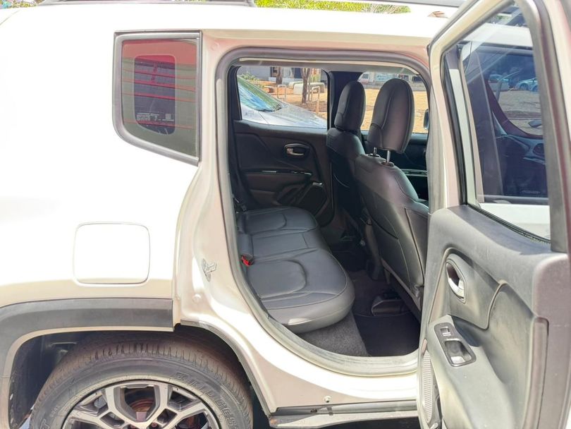 Jeep Renegade Long. T270 1.3 TB 4x2 Flex Aut.