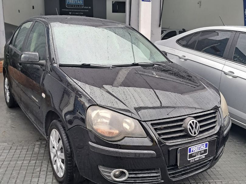 VolksWagen Polo Sedan 1.6 Mi Total Flex 8V 4p