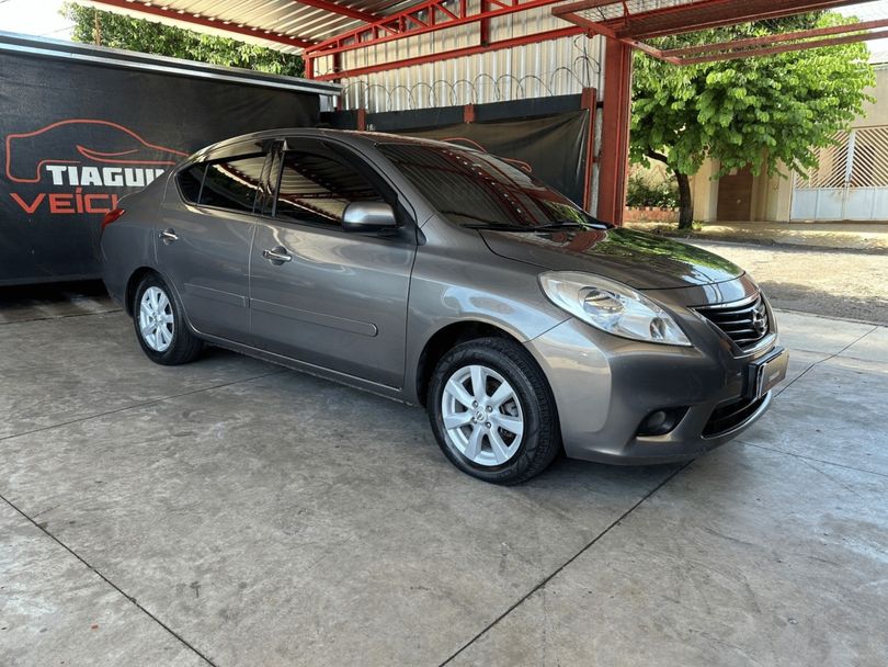 Nissan VERSA SL 1.6 16V Flex Fuel 4p Mec.