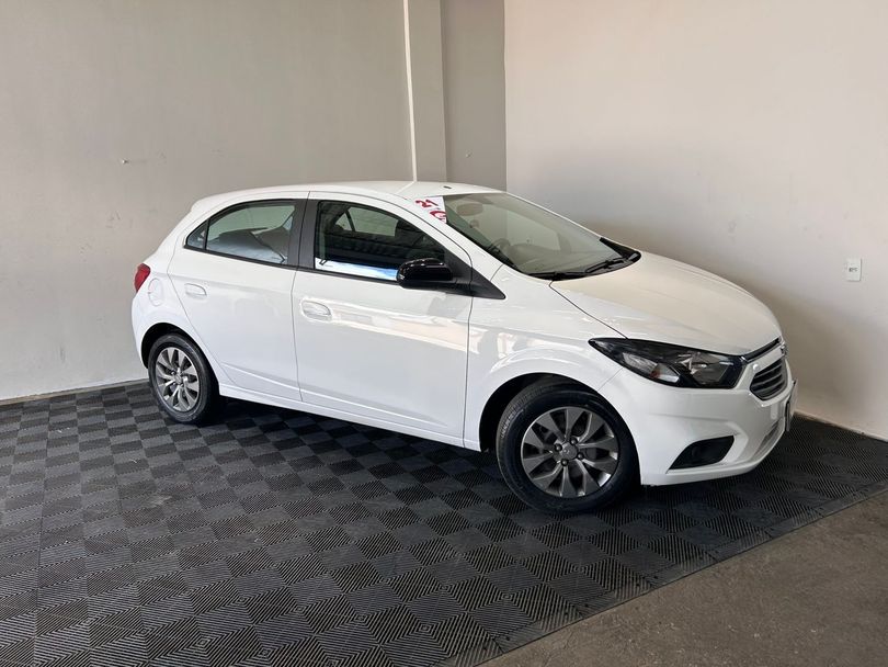 Chevrolet JOY Plus Black Ed.1.0 8V 4p Flex Mec.