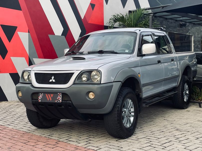 Mitsubishi L200 OUTDOOR HPE 2.5 4x4 CD T.Dies. Mec.