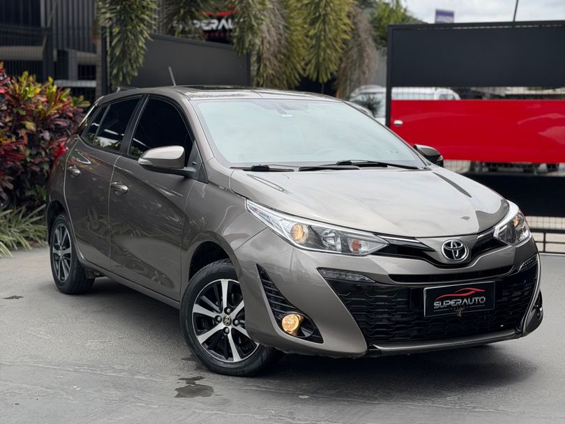 Toyota YARIS XLS Connect 1.5 Flex 16V 5p Aut.