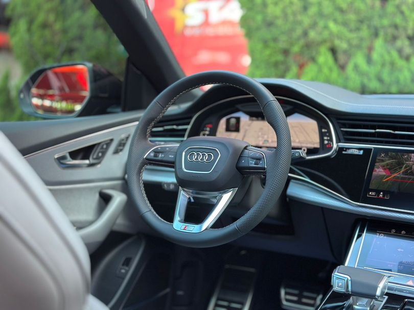 Audi Q8 Perf.Black 3.0 TFSI Quat. S-tr/(Híb.)