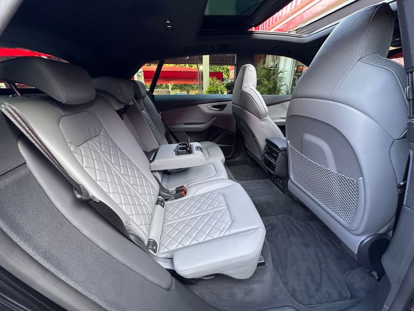 Audi Q8 Perf.Black 3.0 TFSI Quat. S-tr/(Híb.)