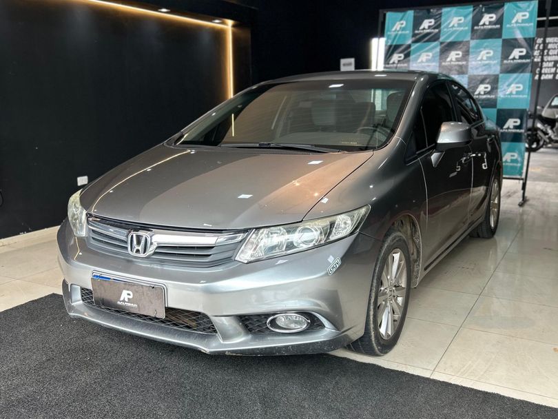 Honda Civic Sedan LXS 1.8/1.8 Flex 16V Aut. 4p