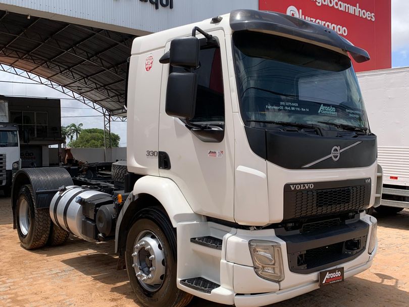 VOLVO VM 330 4x2 2p (diesel) (E5)