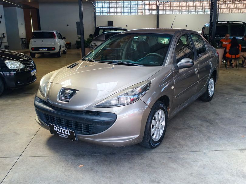 Peugeot 207 Sedan Passion XR 1.4 Flex 8V 4p