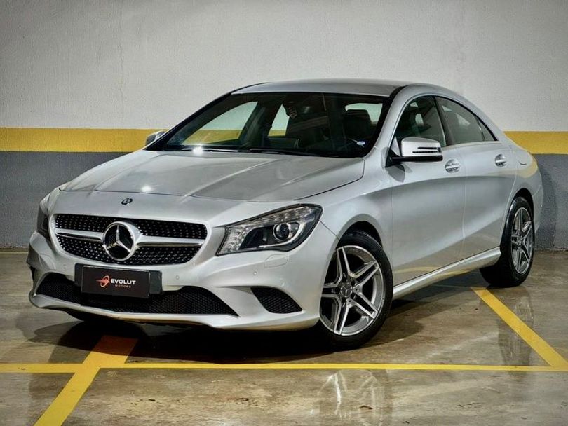 Mercedes CLA-200 Urban 1.6 TB 16V/Flex Aut.