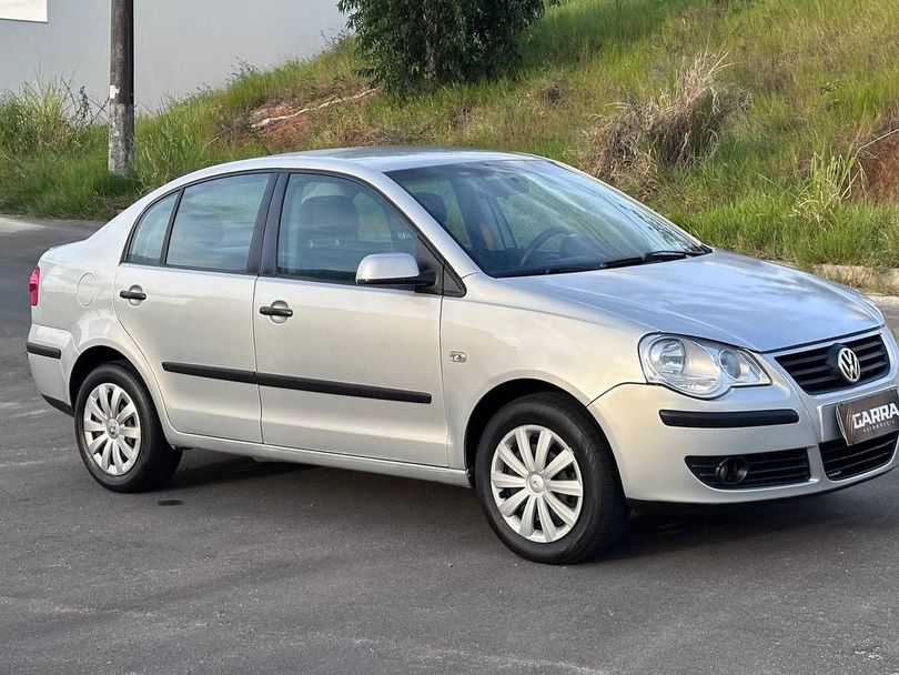 VolksWagen Polo Sedan 1.6 Mi Total Flex 8V 4p