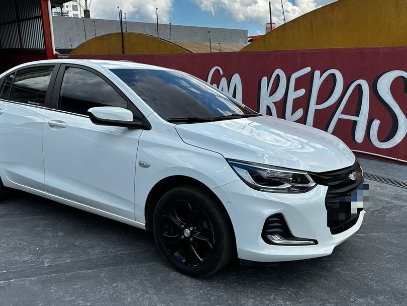 Chevrolet ONIX SEDAN Plus LT 1.0 12V Flex 4p Mec.