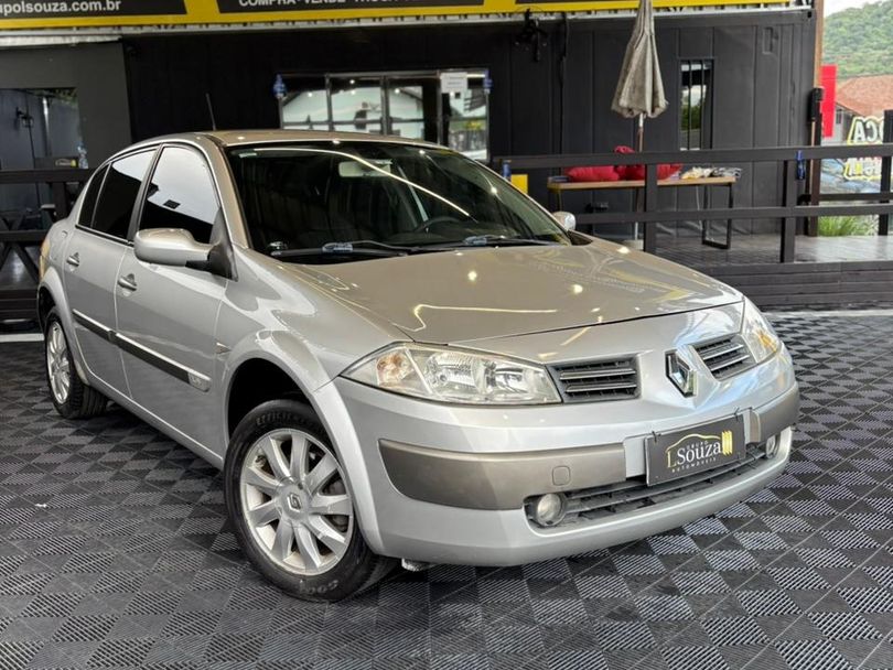 Renault Megane Sedan Dynamique Hi-Flex 1.6 16V