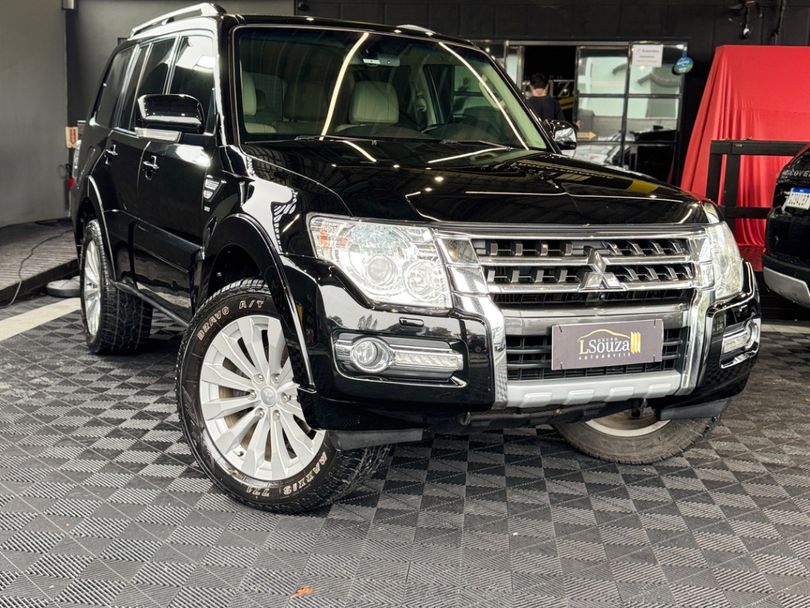 Mitsubishi Pajero HPE Full 3.2 4x4 T.I.Dies. 5p Aut