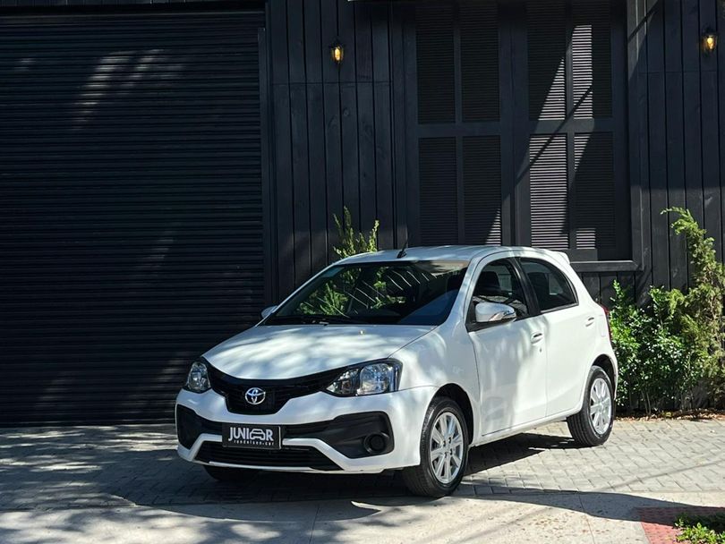 Toyota ETIOS X Plus 1.5 Flex 16V 5p Mec.