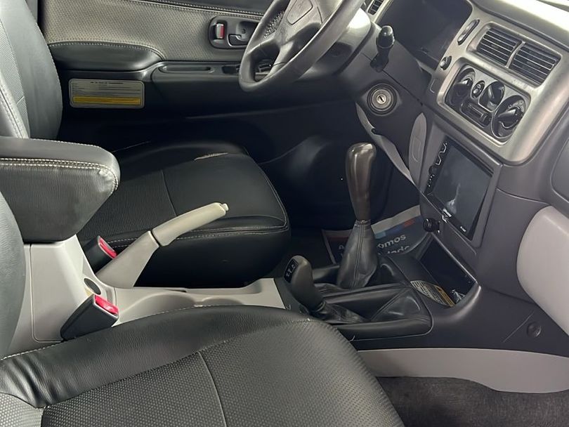 Mitsubishi Pajero Sport HPE 2.5 4x4 Diesel Mec.