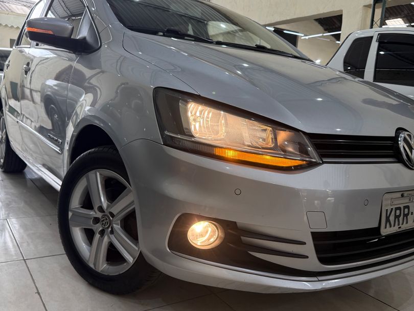 VolksWagen Fox Comfortline 1.6 Flex 8V 5p