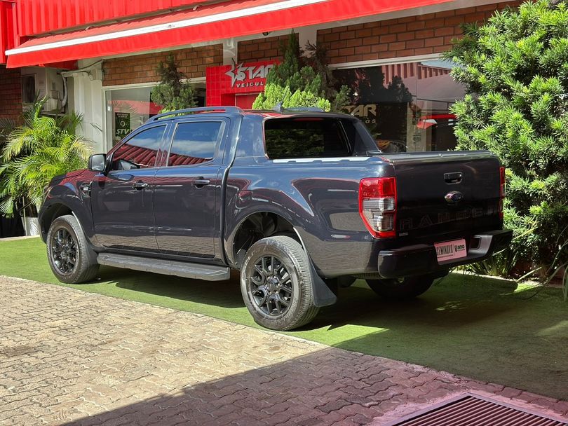 Ford Ranger Black 2.2 4x2 CD Diesel Aut.