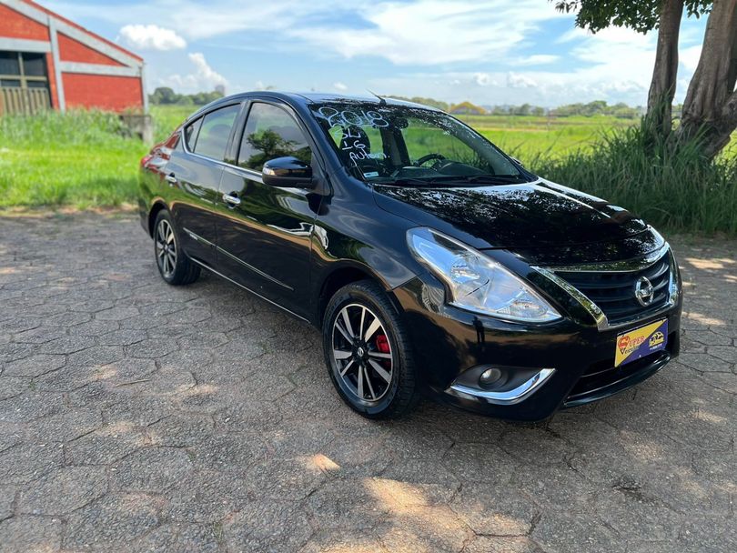 Nissan VERSA SL 1.6 16V FlexStart 4p Aut.