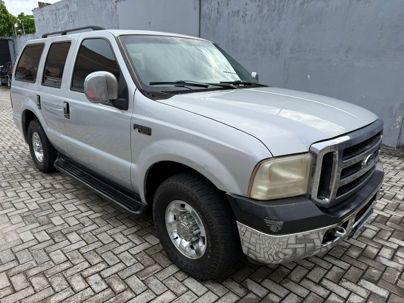 Ford F-250 Tropical 4.2 CE / CD Diesel TB