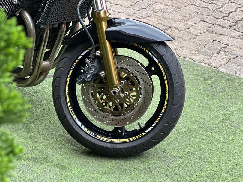 SUZUKI BANDIT N-1200