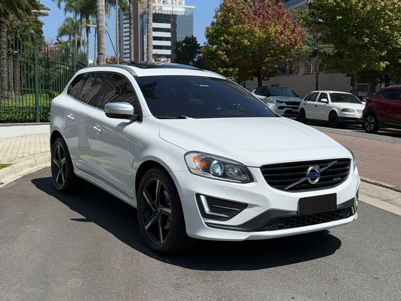 Volvo XC 60 T-5 R-DESIGN 2.0 FWD 5p