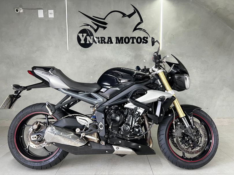 TRIUMPH STREET TRIPLE 675R