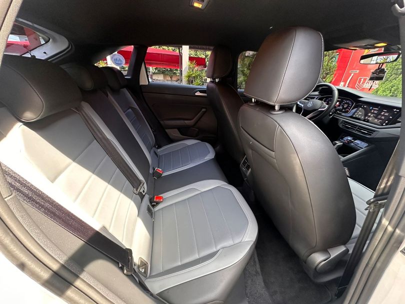 VolksWagen Nivus Highline 1.0 200 TSI Flex Aut.