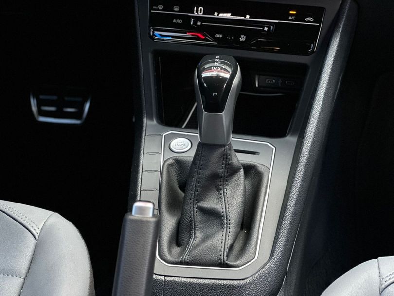 VolksWagen Nivus Highline 1.0 200 TSI Flex Aut.