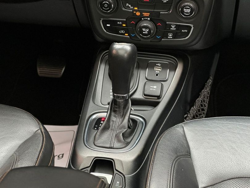 Jeep COMPASS LONGITUDE 2.0 4x4 Dies. 16V Aut.