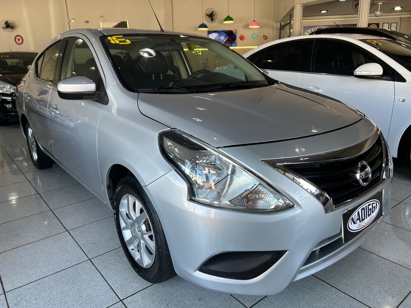 Nissan VERSA SV 1.6 16V FlexStart 4p Mec.