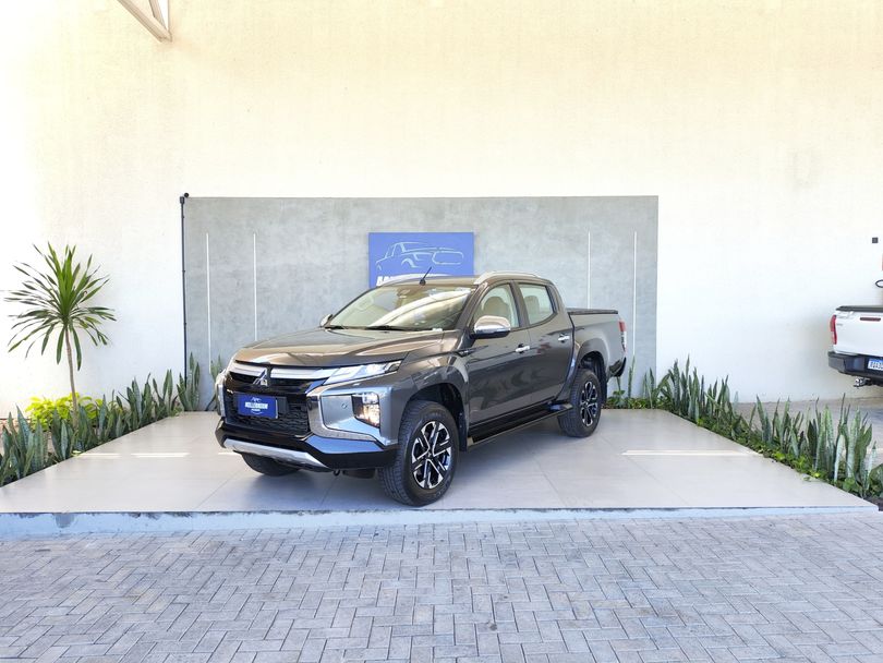 Mitsubishi L200 Triton Sport HPE-S 2.4 CD Dies. Aut