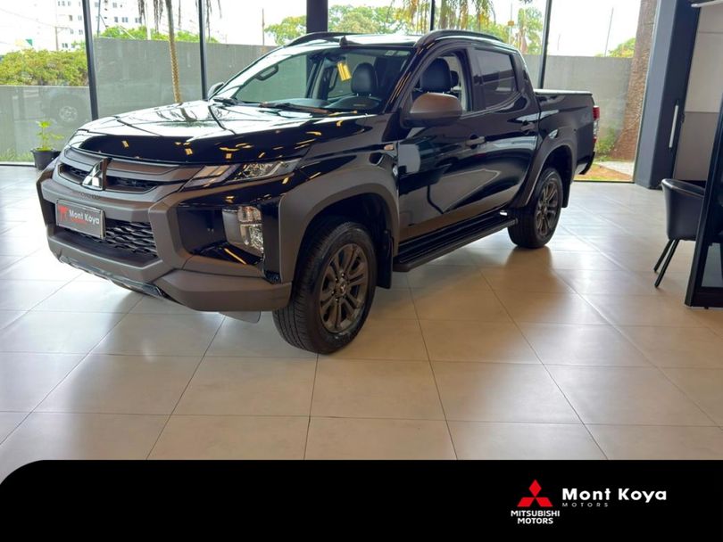 Mitsubishi L200 Tri. S. Outd. Plus 2.4 4x4 Die. Aut