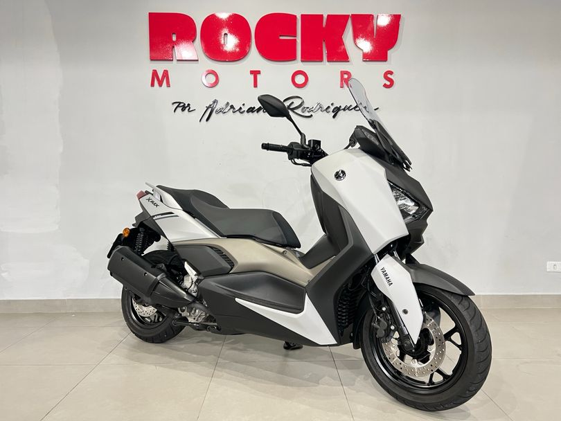YAMAHA XMAX 250 CONNECTED 