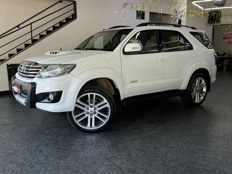 Toyota Hilux SW4 SRV 4x4 4.0 V6 24V Aut.