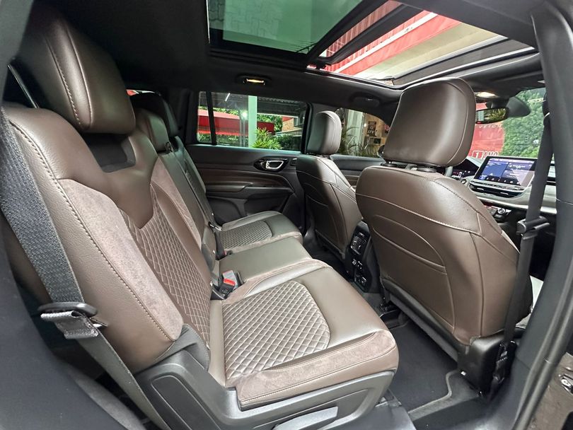 Jeep Commander Overl. TD380 2.0 4x4 Die. Aut.