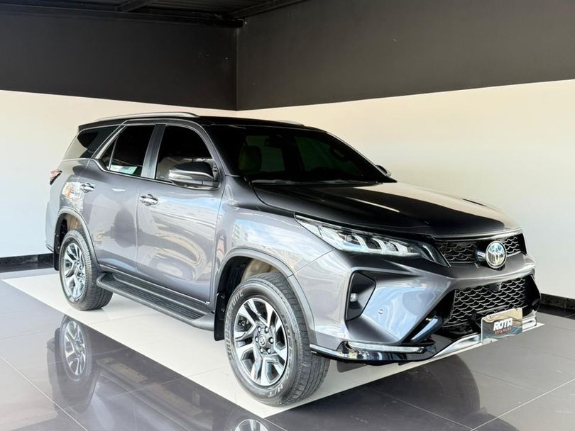 Toyota Hilux SW4 Diamond 2.8 TB 4x4 Die. Aut.