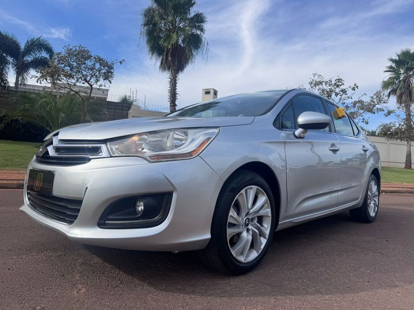 Citroën C4 LOUNGE Tendance 2.0 Flex 4p Aut.