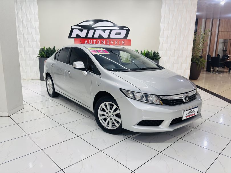 Honda Civic Sedan LXS 1.8/1.8 Flex 16V Aut. 4p