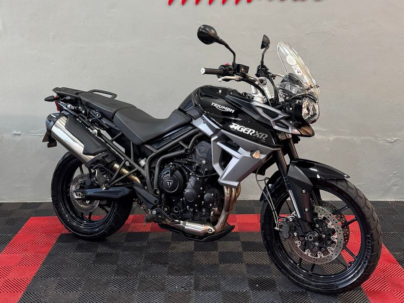 TRIUMPH TIGER 800 XR