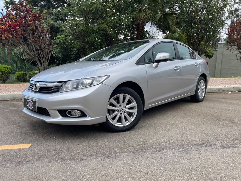 Honda Civic Sedan LXR 2.0 Flexone 16V Aut. 4p
