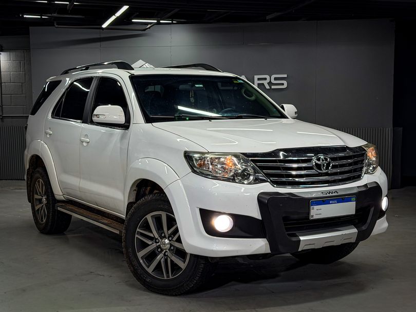 Toyota Hilux SW4 SR 4x2 2.7/ 2.7 Flex 16V Aut.