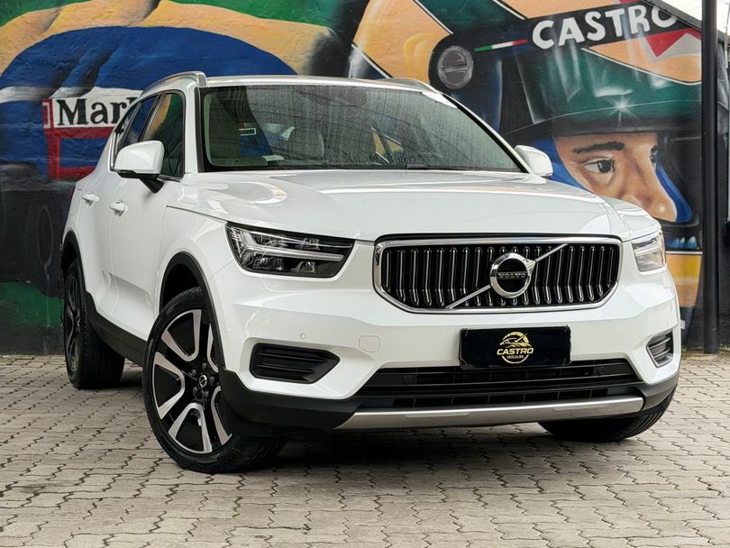 Volvo XC 40 T-5 MOMENTUM 1.5 FWD (Híbrido)