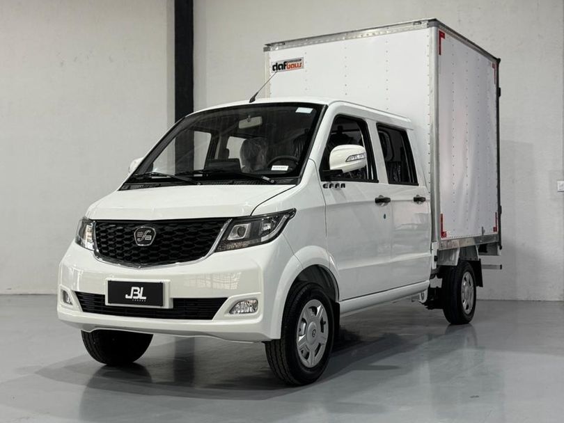 EFFA V22 Baú CD 1.5 16V 4P - Branco - 2027