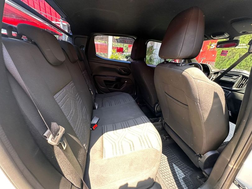 Fiat Strada Freedom 1.3 Flex 8V CD