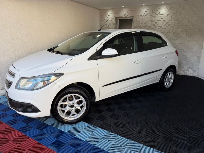 Chevrolet ONIX HATCH LT 1.4 8V FlexPower 5p Mec.