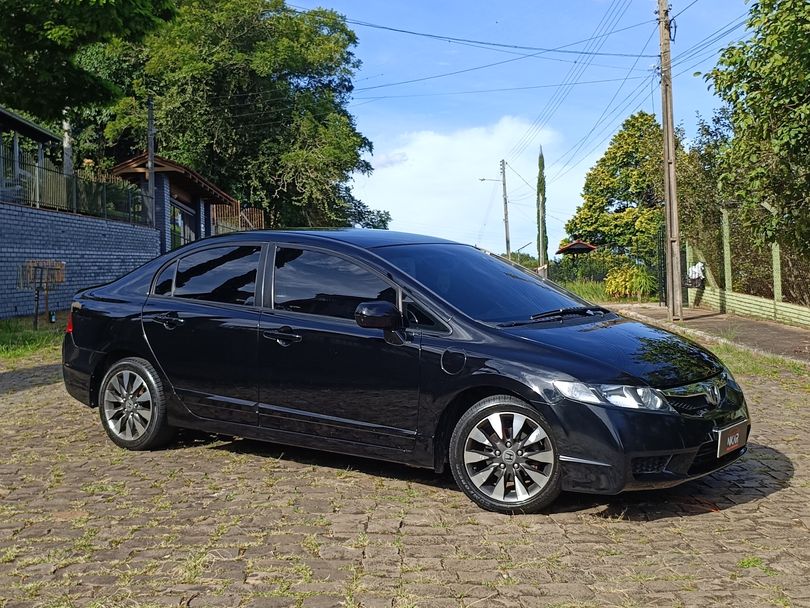 Honda Civic Sedan LXS 1.8/1.8 Flex 16V Mec. 4p