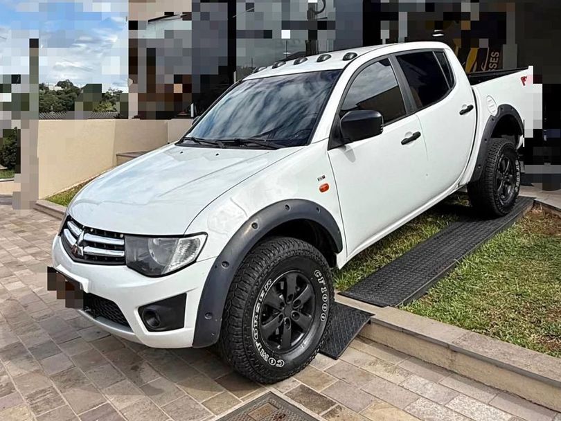 Mitsubishi L200 Triton GLS 3.2 CD TB Int.Diesel Mec