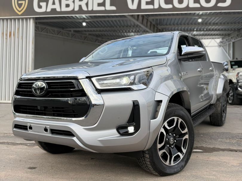 Toyota Hilux CD SRX Plus 4x4 2.8 TDI Die. Aut.