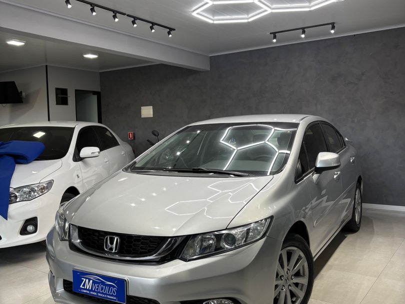 Honda Civic Sedan LXS 1.8/1.8 Flex 16V Mec. 4p