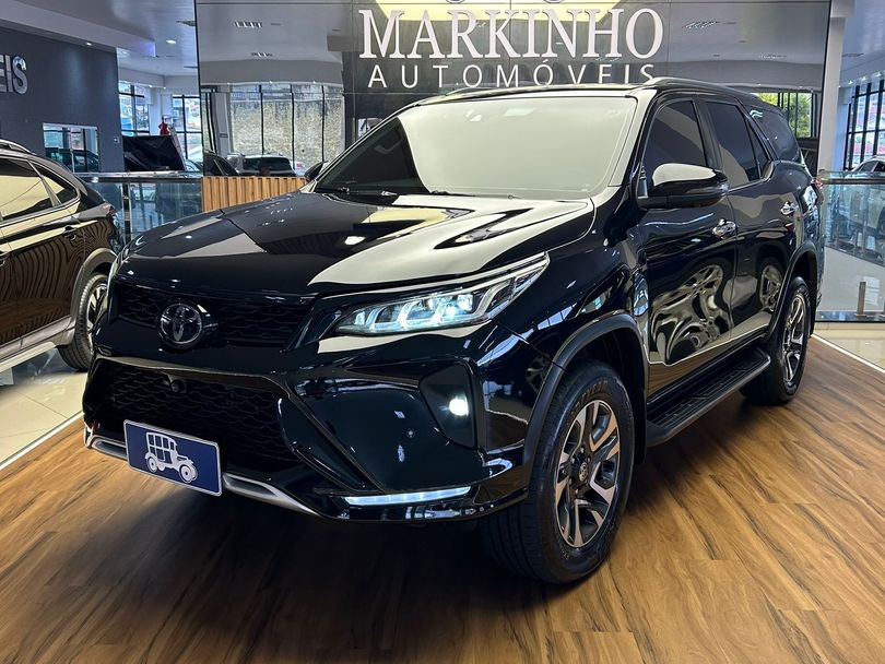 Toyota Hilux SW4 Diamond 2.8 TB 4x4 Die. Aut.