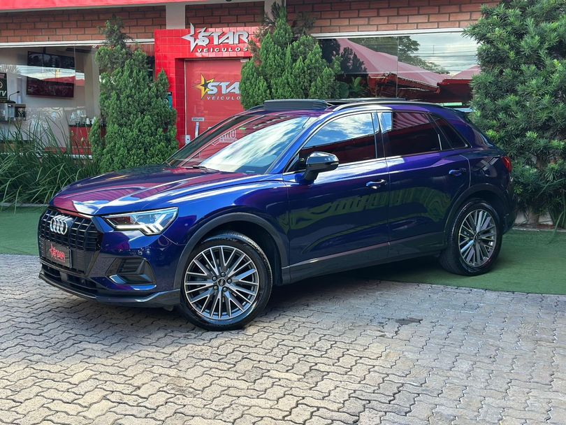 Audi Q3 Black Ed. 1.4 TFSI Flex/Black S-tron.